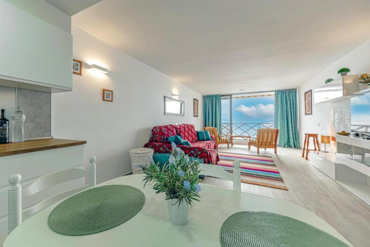 Neptuno Oceanview Suite With Pool And Beach Private Access Puerto de Santiago  Eksteriør bilde